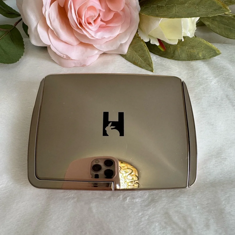 Hourglass Radiant Blush Palette - Pink and Brown Tones - Picture 3 of 7